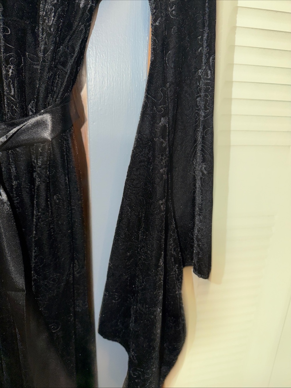 Elegant Black Long-Sleeve Wrap Dress